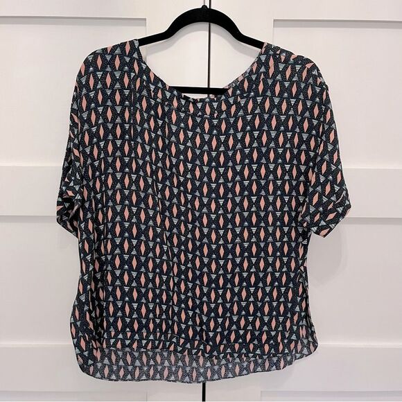 H&M Geometric Pattern Blouse Black Peach Size 6 short sleeve flowy loose fit - Picture 1 of 5